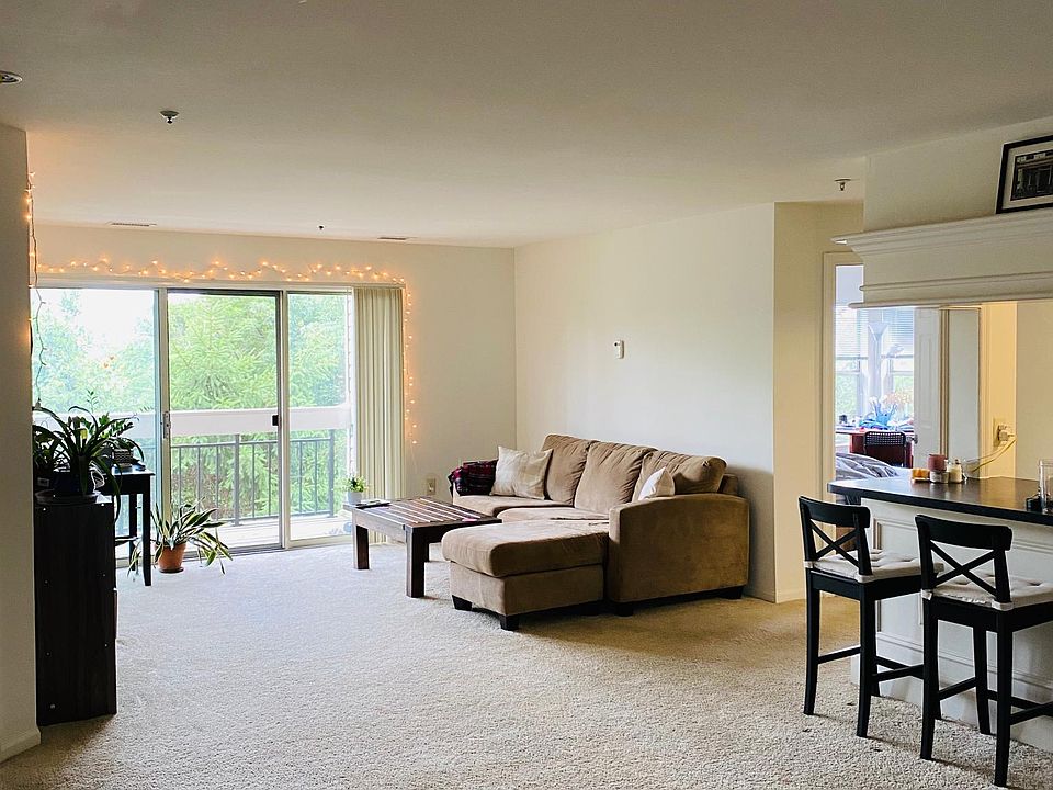 1st image of 1945 Columbia Pike APT 31