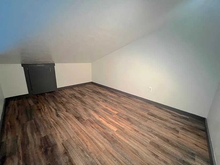 1 bedroom Loft unit - loft bonus space