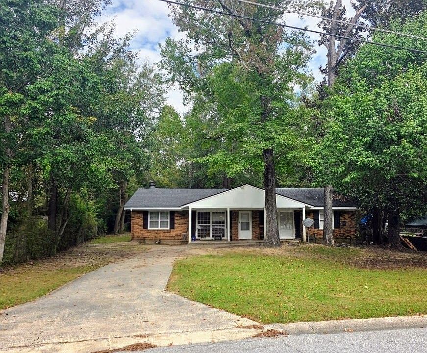 1st image of 3733 Lindsey Dr
