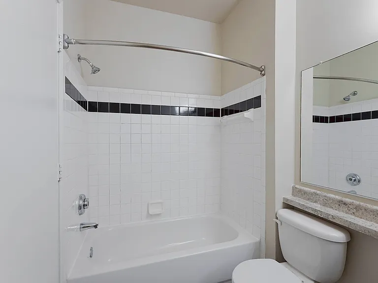Cambridge Park Apartments — Photo 147