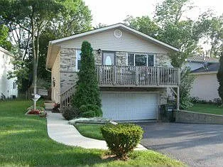 213 E Lake Shore Dr photo 1