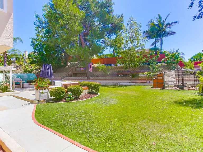 10730 Carillon Ct — Photo 60