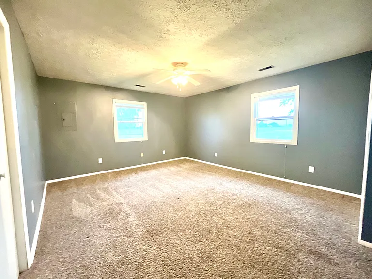 1843 N County Road 650 W — Photo 4