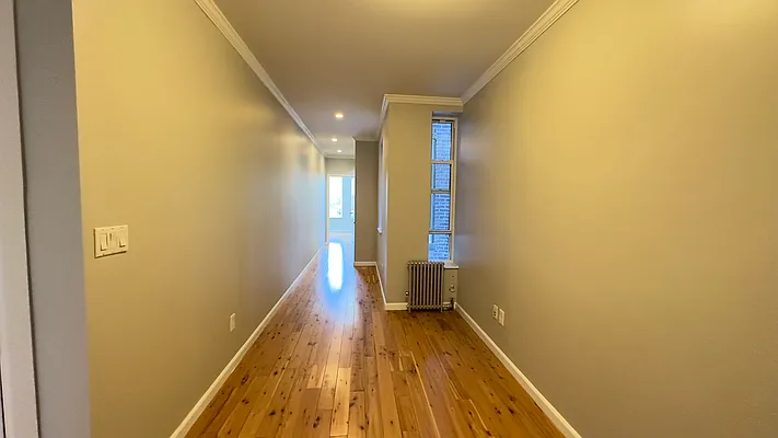 Rented by EXR | media 16