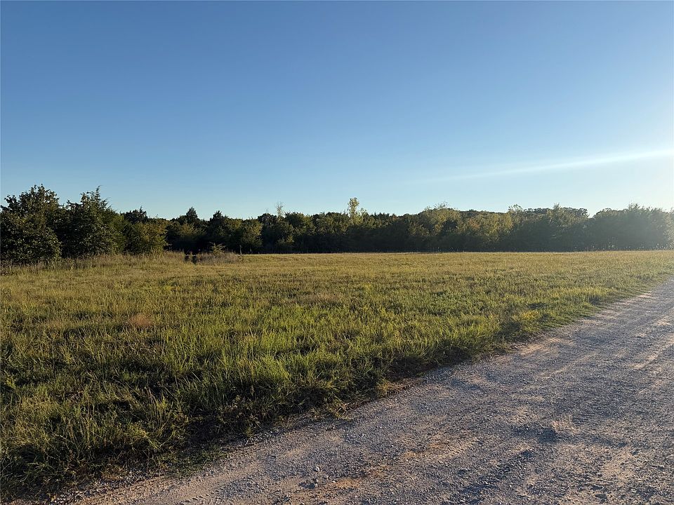 2nd image of 0 Dickson Rd