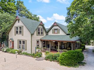 5 Summit St, Eureka Springs, AR 72632