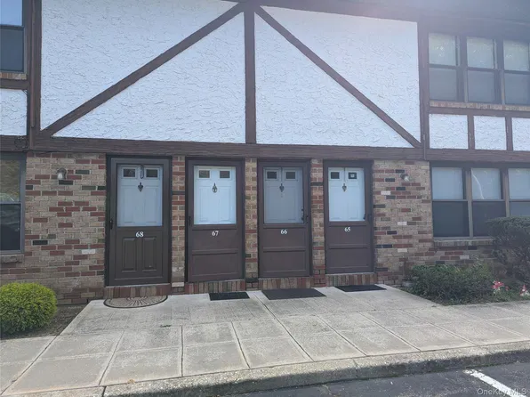 62 Baily Court #62, Middle Island, NY 11953