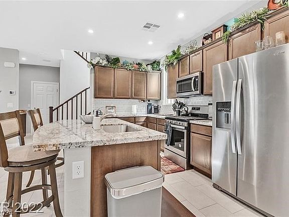 5th image of 10601 Sariah Skye Ave