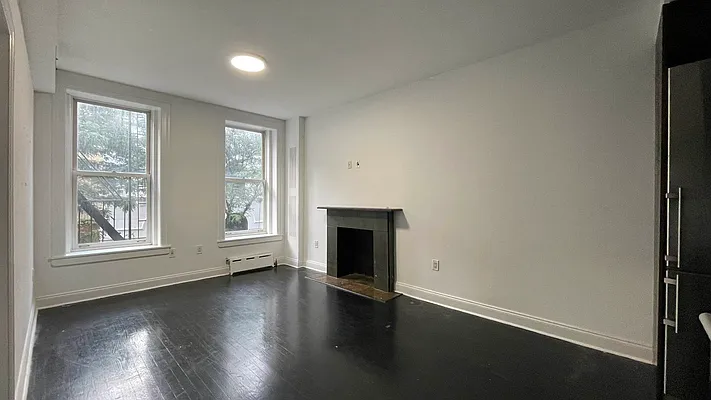 Rented by Strivers Management Group Corp (Brokerage) | media 4