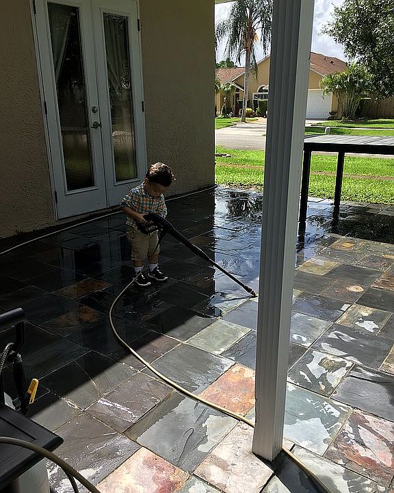 1st image of 5548 Oak Hollow Dr