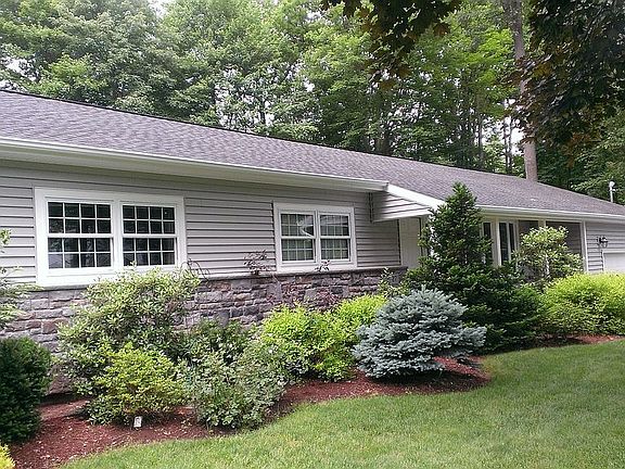 2nd image of 27 Casablanca Ct