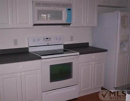 3rd image of 1826 Pelican Dr #A1