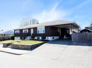 7 Erhardt Ter, Methuen, MA 01844