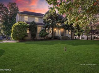 2 Gray Court, Manalapan, NJ 07726