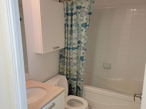 3rd image of 38 Grenville St #502