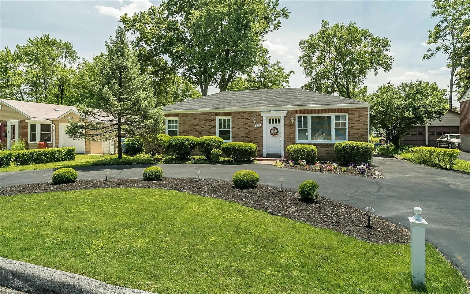 10226 Thorpe Ave photo 1