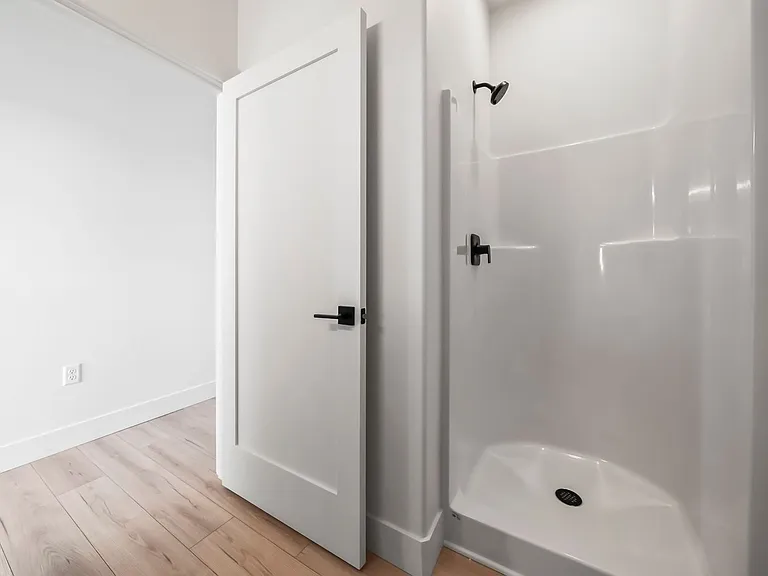 470 NW Fir Ave #201 — Photo 26