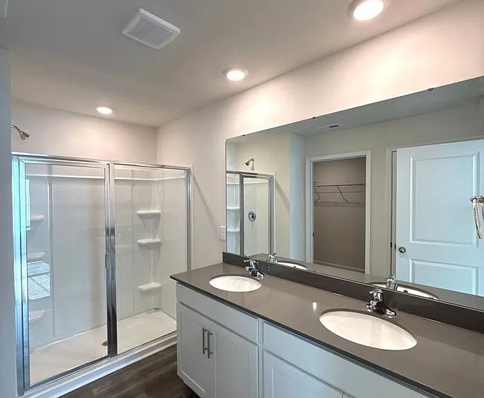 7640 Bainbridge Rd — Photo 9