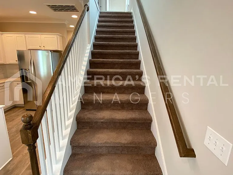 223 Creek Run Way — Photo 7