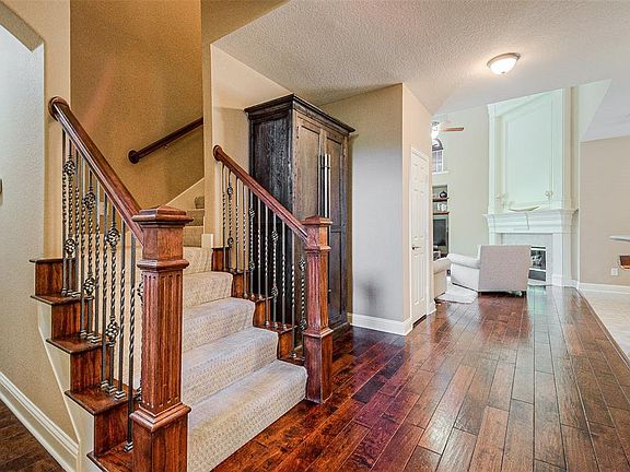 5th image of 3427 Mayflower Dr
