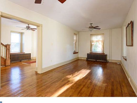 3rd image of 301 Whiteland Ave