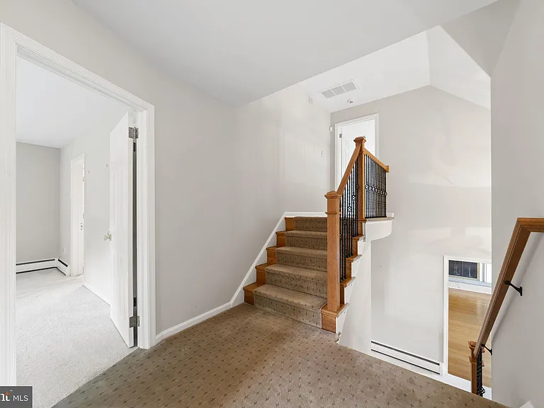 1026 Waltham Rd — Photo 22