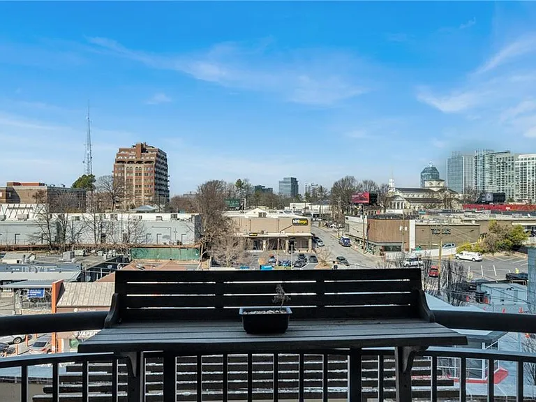 325 E Paces Ferry Rd NE #601 — Photo 16
