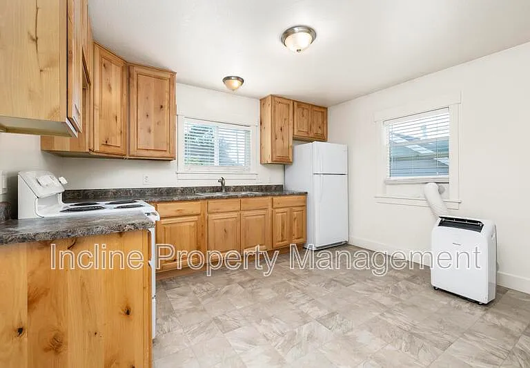 792 W 500 N — Photo 6
