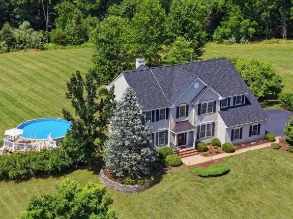 28 Music Mountain Blvd, West Amwell Twp., NJ 08530