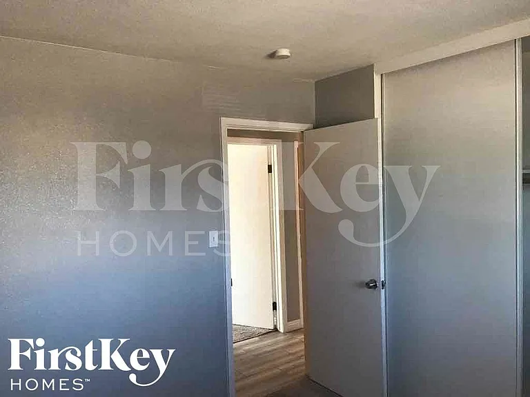 4843 Fairfax Ave — Photo 10
