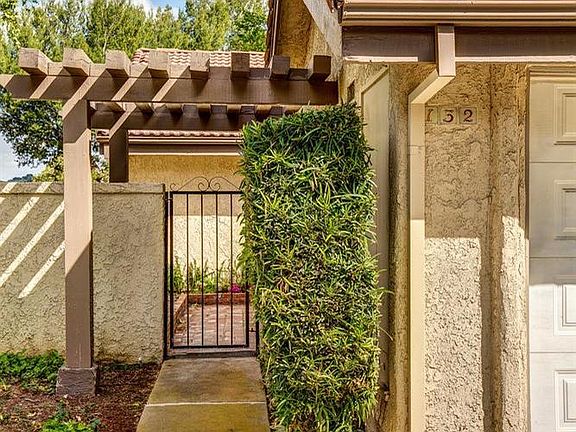 4th image of 132 N Rosehedge Ln