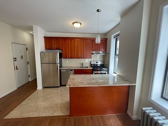 4th image of 28-18 42nd St #B3