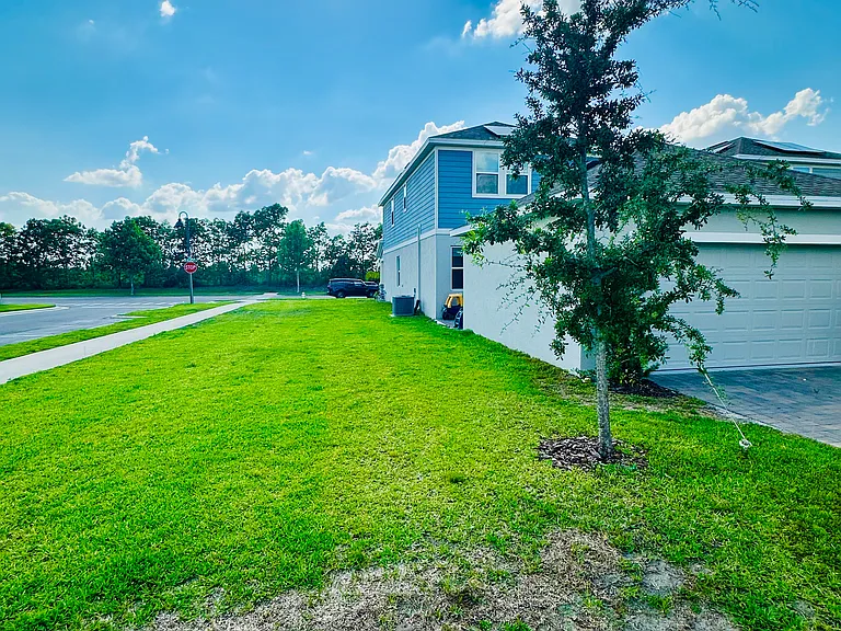 1409 Williams Rd — Photo 4