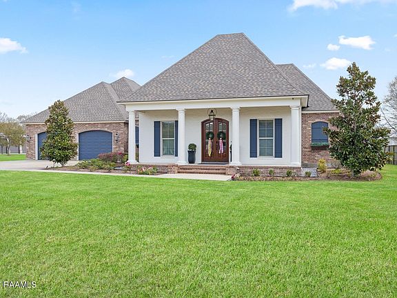 2nd image of 118 Laken Ln
