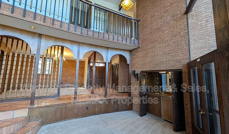 15 Upland Rd — Photo 15
