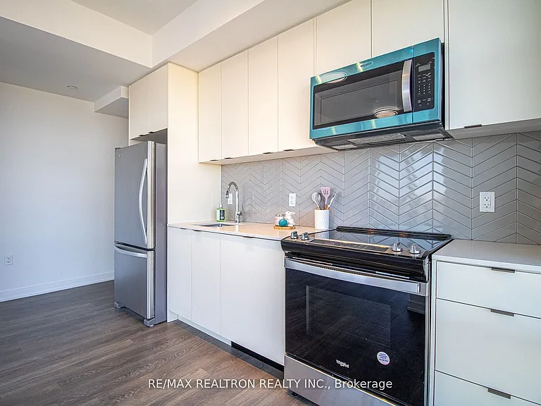 1606 Charles St #1402 — Photo 12