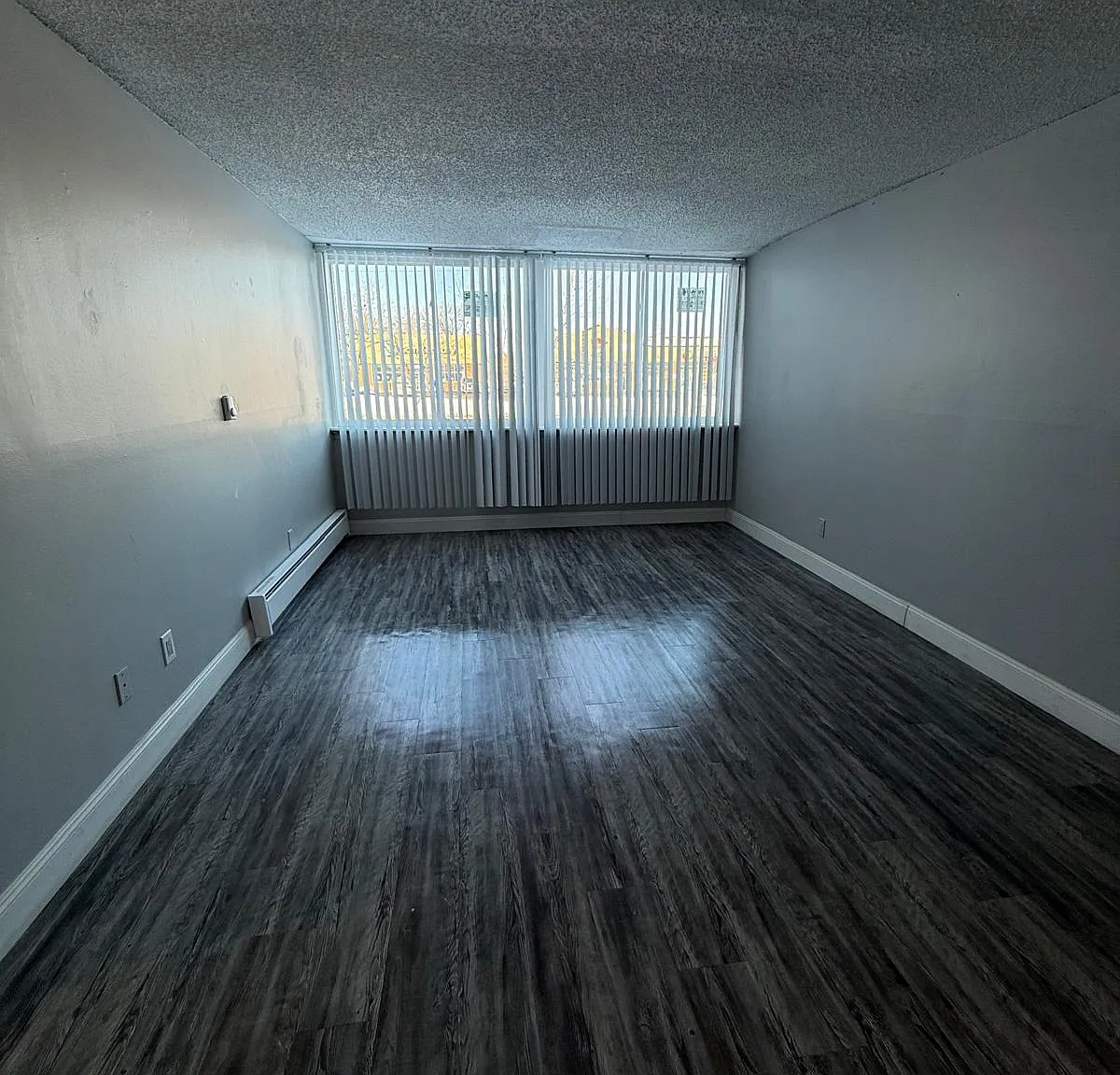 1 bed, 870 sqft, $995 — Photo 1