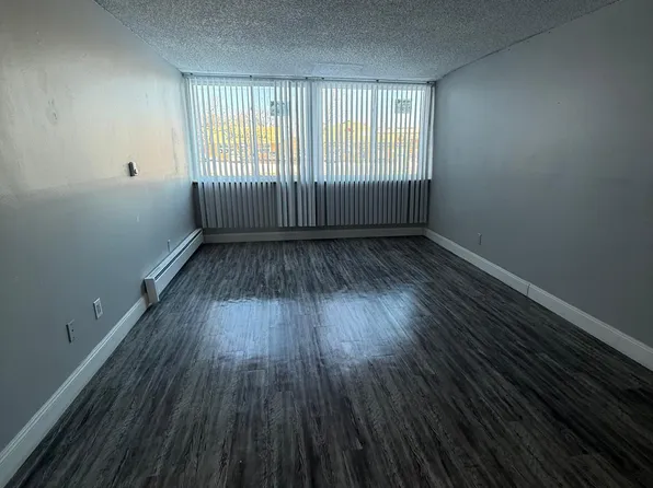 18331 W Chicago St #1, Detroit, MI 48228