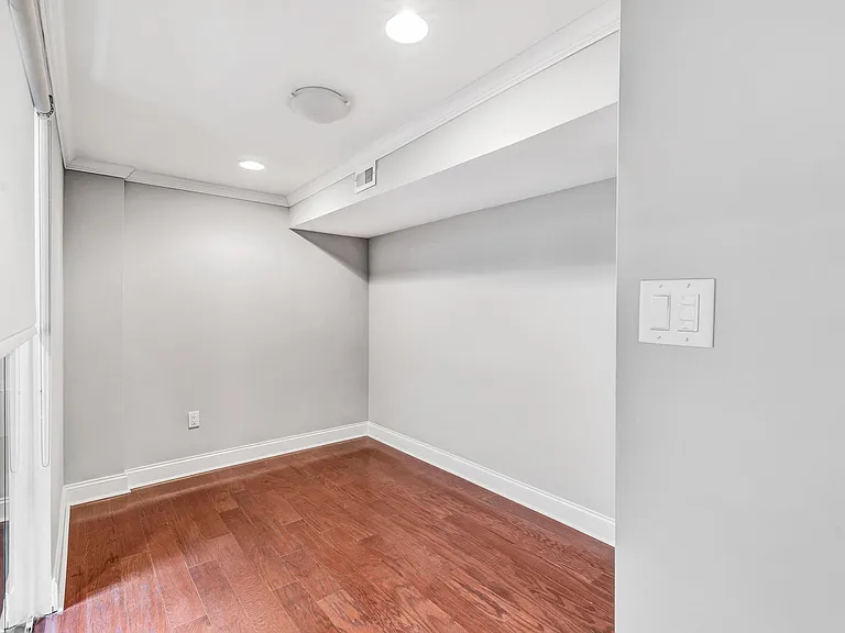 602 S 2nd St #1 — Photo 8