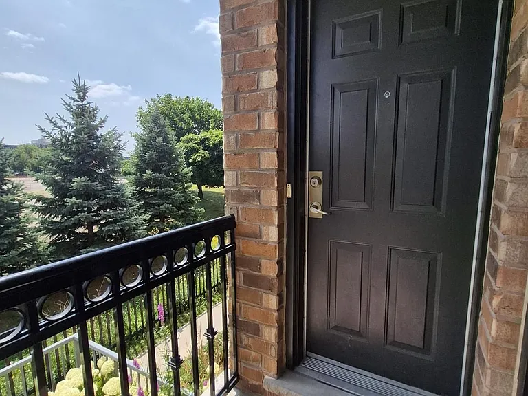 2441 Greenwich Dr #64 — Photo 8