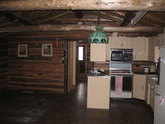 3rd image of 1208 County Road 55