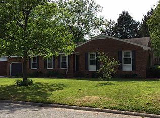 3220 Hemlock Dr, Chesapeake, VA 23321