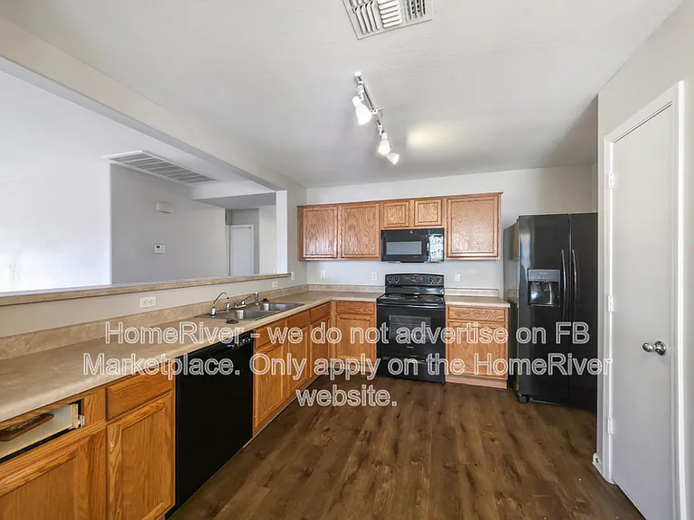 7307 S Sunrise Way — Photo 6