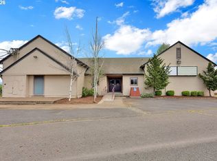 21211 Coburg Rd, Harrisburg, OR 97446