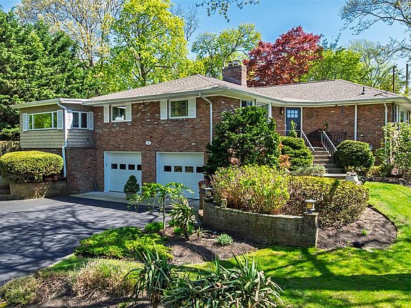 2nd image of 4 Knoll Top Road