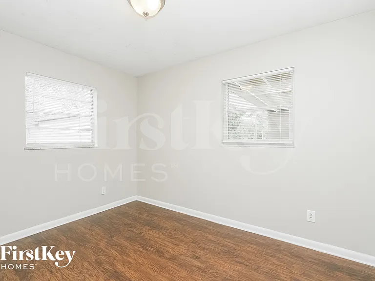9331 Forest Hills Dr — Photo 9