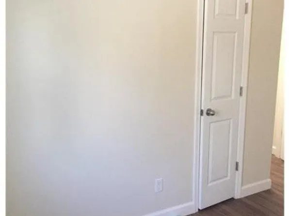 2530 N Ellamont St, Baltimore, MD 21216