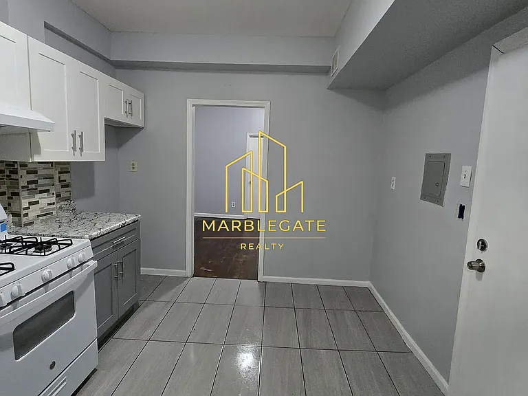 310-312 14th Ave #55 — Photo 7