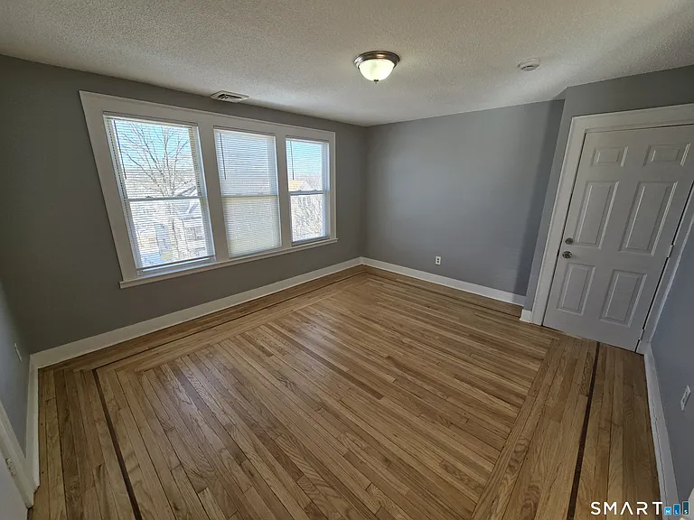 263 Sheffield Ave #3 — Photo 4