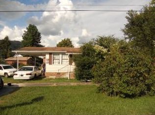 116 E 3rd St S, Big Stone Gap, VA 24219